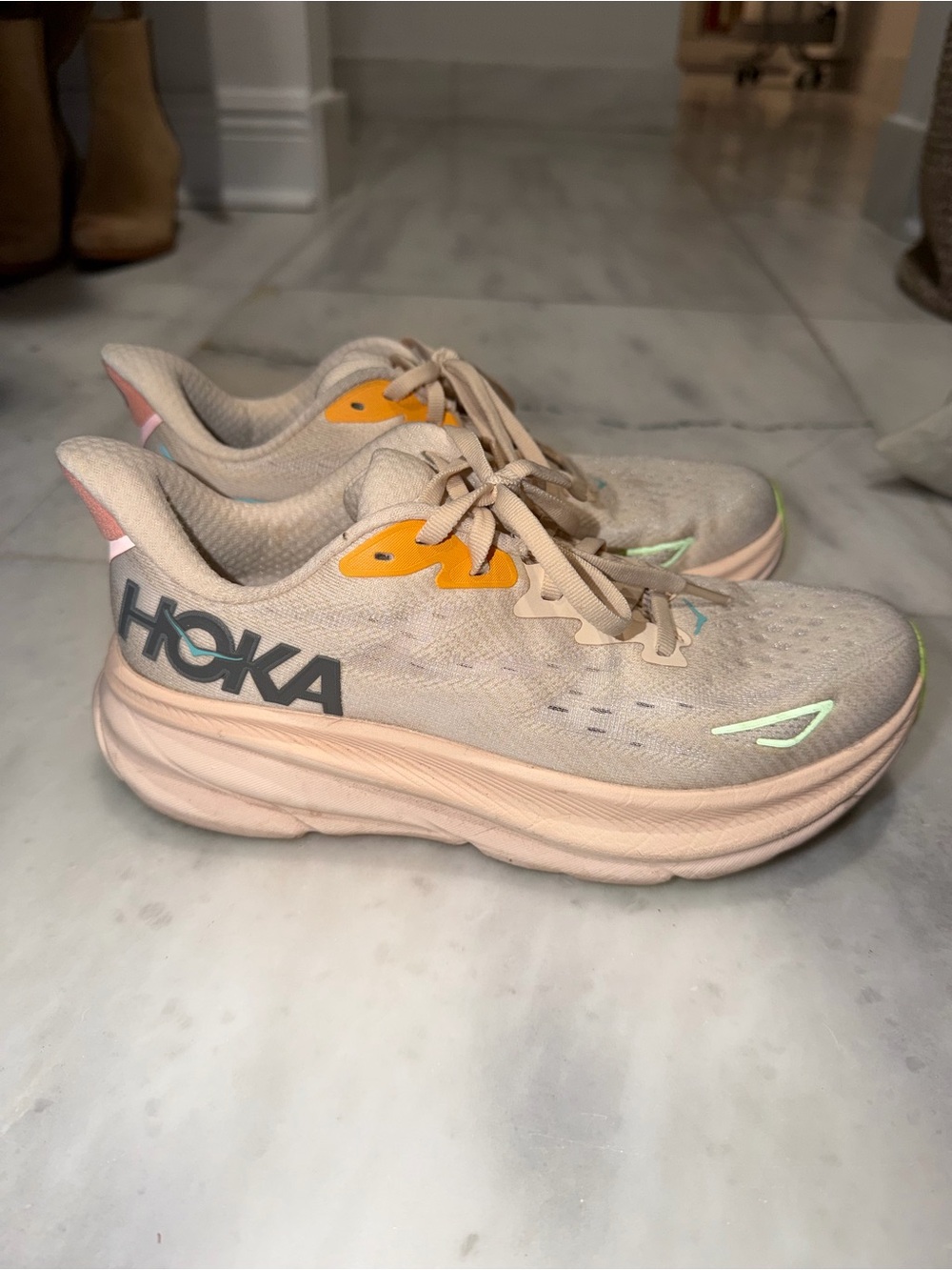 Hoka Women's Clifton 9